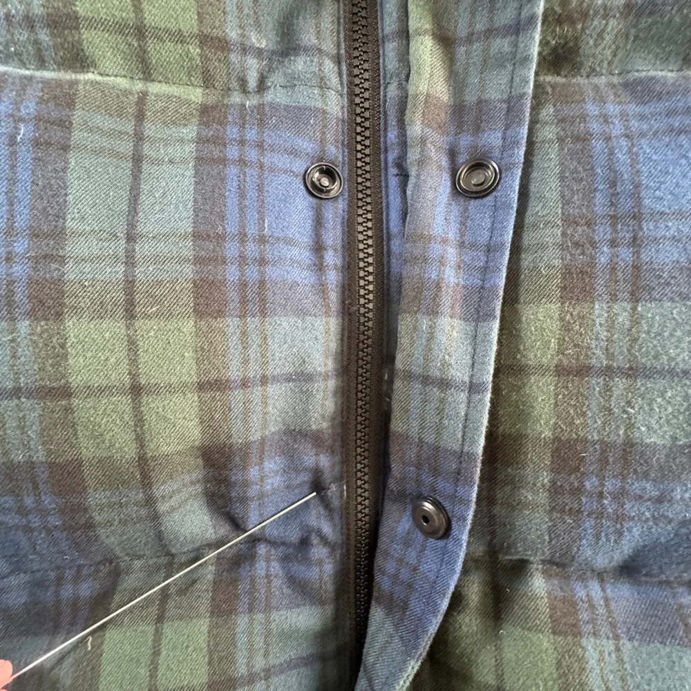 Vineyard Vines Black Watch Plaid Puffer‎ Vest Mens Goose Down Navy Green - Picture 9 of 9
